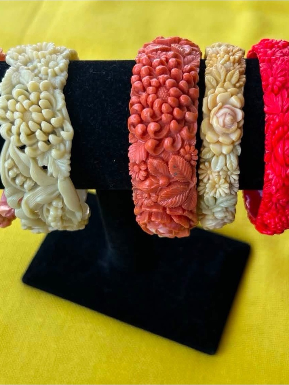 VIntage Lot of Celluloid floral Bangle Bracelet - Picture 5 of 5